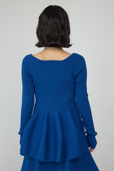 【PLUS】オフショルダーペプラムニット 詳細画像