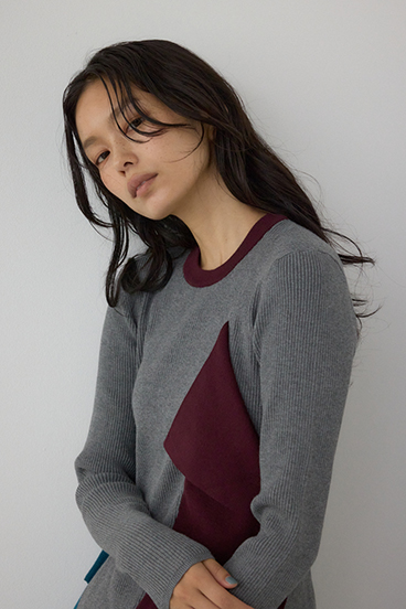 【PLUS】アシンメトリードレープニット