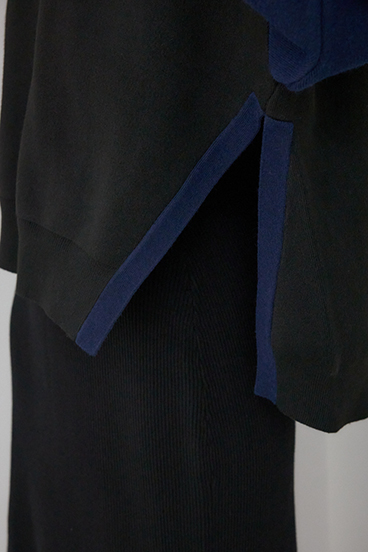 【PLUS】レイヤードライクブロッキングプルオーバー 詳細画像