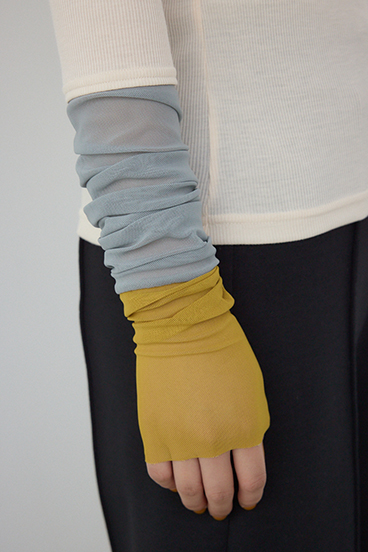 【PLUS】シアードッキングトップス 詳細画像