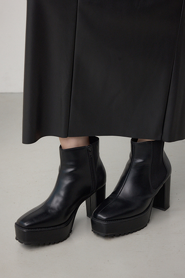 【WEB限定再入荷】ラギッドソールブーツ