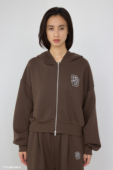 【MLB】ロゴショートパーカー 詳細画像