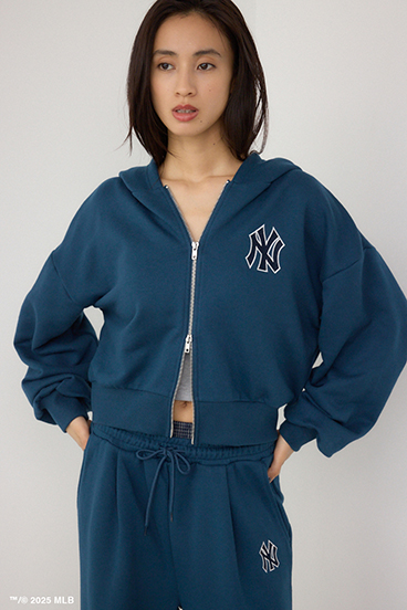 【MLB】ロゴショートパーカー 詳細画像
