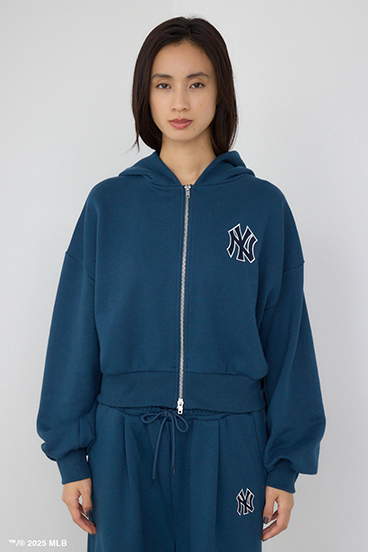 【MLB】ロゴショートパーカー 詳細画像
