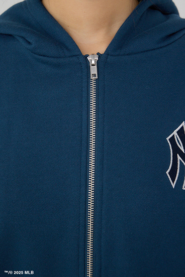 【MLB】ロゴショートパーカー 詳細画像