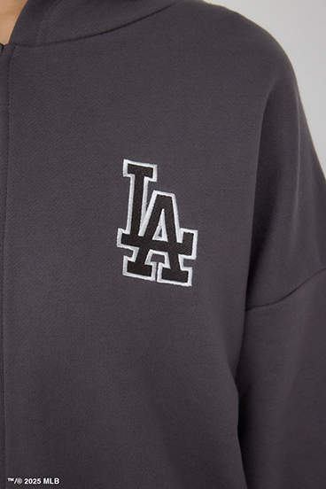 【MLB】ロゴショートパーカー 詳細画像