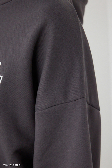 【MLB】ロゴショートパーカー 詳細画像