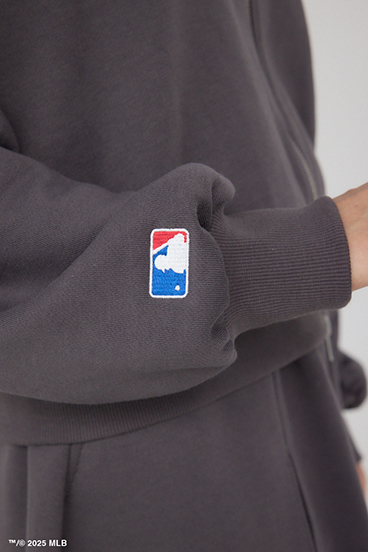 【MLB】ロゴショートパーカー 詳細画像