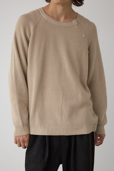 ショルダーボタンニットトップス