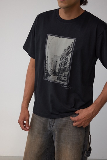 モノクロームストリートTシャツ