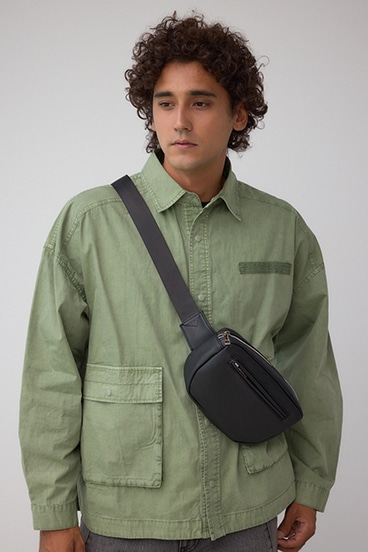 ヴィンテージフェイクレザーボディバッグ