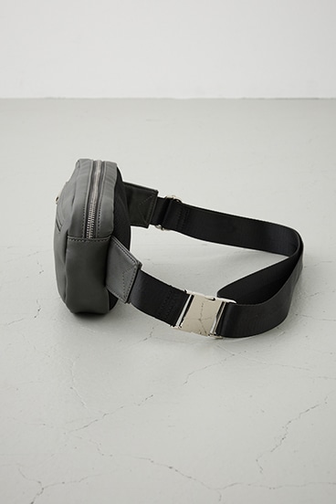 ヴィンテージフェイクレザーボディバッグ 詳細画像