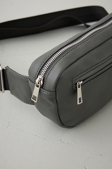 ヴィンテージフェイクレザーボディバッグ 詳細画像