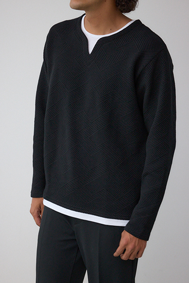 ジオメトリック柄トップス