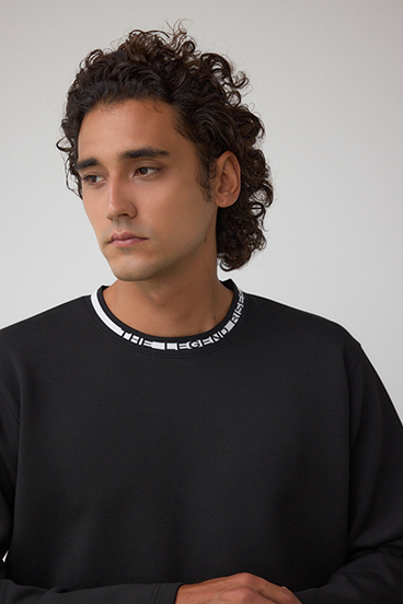 ネックジャガードトップス