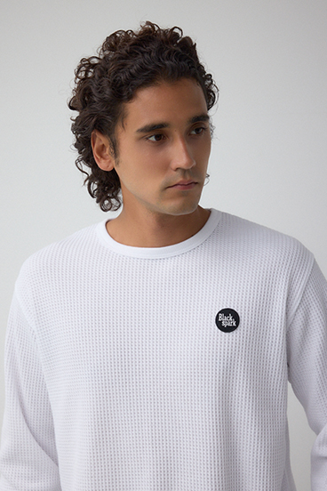 袖刺繍ワッフルトップス