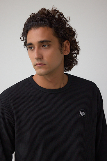 袖刺繍ワッフルトップス