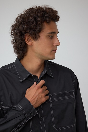 配色ステッチ長袖シャツ