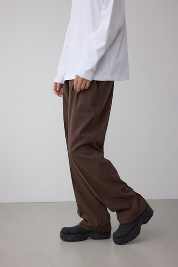 ウォームツータックスラックス