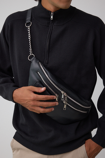 ファスナーデザインボディーバッグ