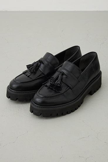 デタッチャブルタッセル付きローファー