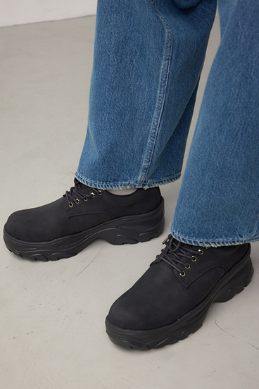 マテリアルスウィッチングシューズ