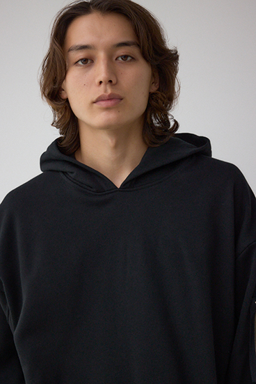 ユーティリティポケット付きフーディー