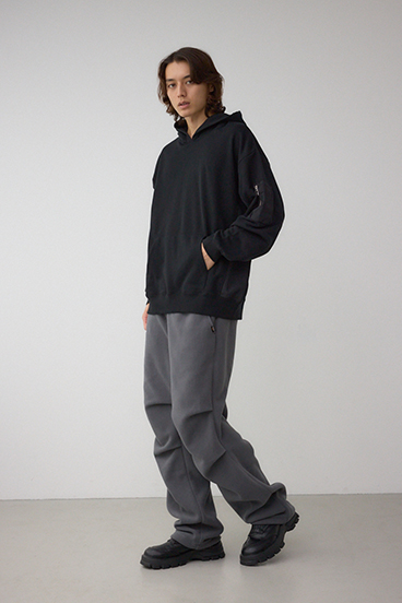 ユーティリティポケット付きフーディー 詳細画像