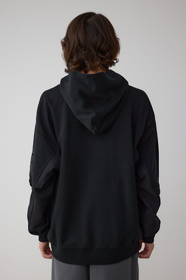 ユーティリティポケット付きフーディー 詳細画像