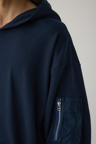 ユーティリティポケット付きフーディー 詳細画像