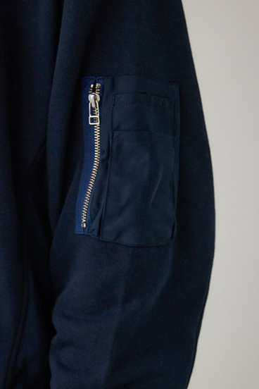 ユーティリティポケット付きフーディー 詳細画像