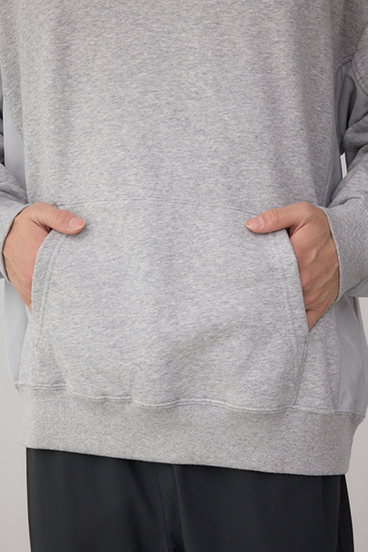 ユーティリティポケット付きフーディー 詳細画像