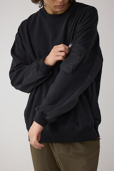 ユーティリティポケット付きプルオーバー