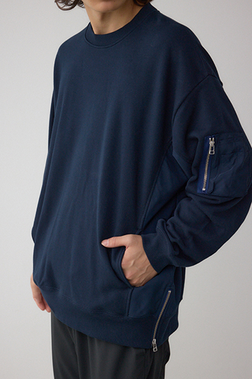 ユーティリティポケット付きプルオーバー