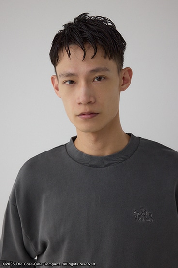 【Coca-Cola®｜AZUL】 ピグメントスウェット