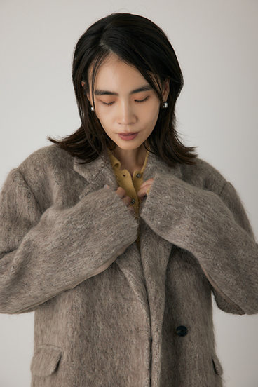 【crie conforto】シャギーパデットショルダーコート 詳細画像