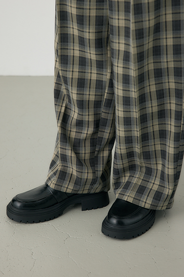 【crie conforto】バックリングプラットフォームローファー 詳細画像