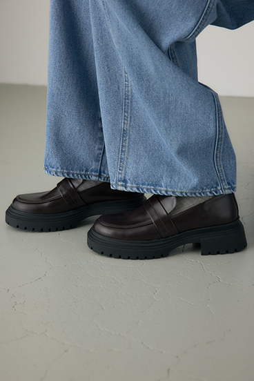 【crie conforto】バックリングプラットフォームローファー 詳細画像