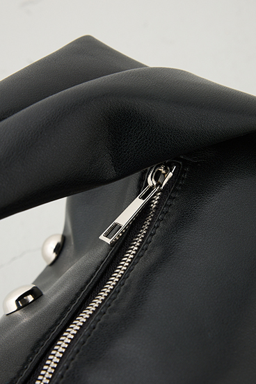 【crie conforto】スタッズワンハンドルバック 詳細画像