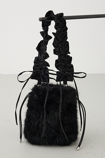 【crie conforto】フリルショルダー付エコファー巾着バッグ 詳細画像