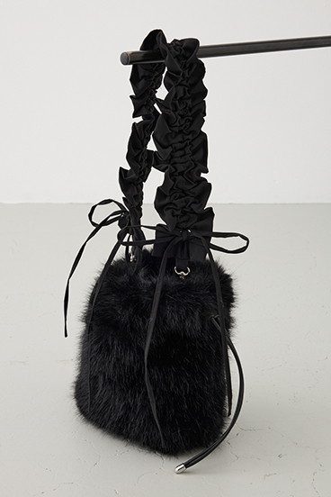 【crie conforto】フリルショルダー付エコファー巾着バッグ 詳細画像