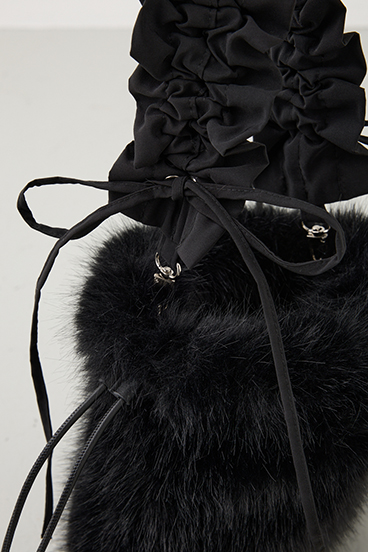 【crie conforto】フリルショルダー付エコファー巾着バッグ 詳細画像