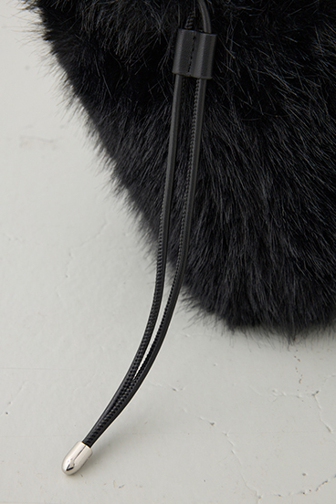 【crie conforto】フリルショルダー付エコファー巾着バッグ 詳細画像