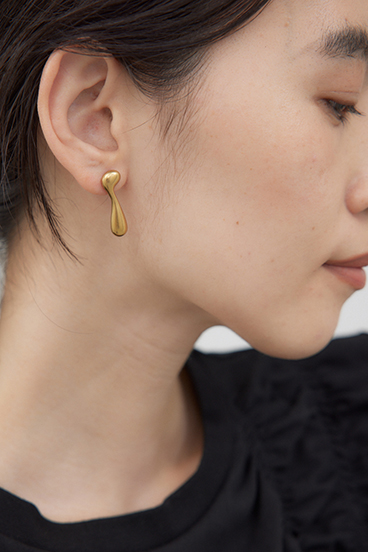 【crie conforto】アシンメトリードリップピアス 詳細画像