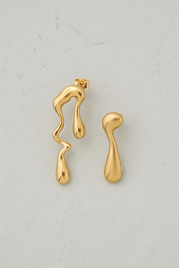 【crie conforto】アシンメトリードリップピアス 詳細画像