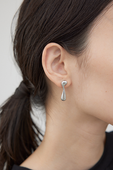 【crie conforto】アシンメトリードリップピアス 詳細画像