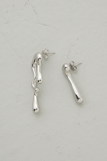 【crie conforto】アシンメトリードリップピアス 詳細画像