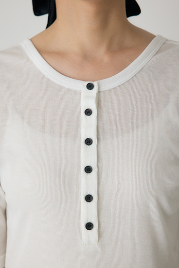 【crie conforto】バックオープンヘンリーネックTシャツ 詳細画像