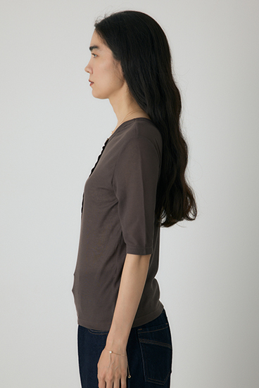 【crie conforto】バックオープンヘンリーネックTシャツ 詳細画像