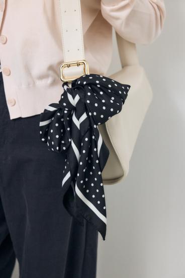 ドット柄スカーフ